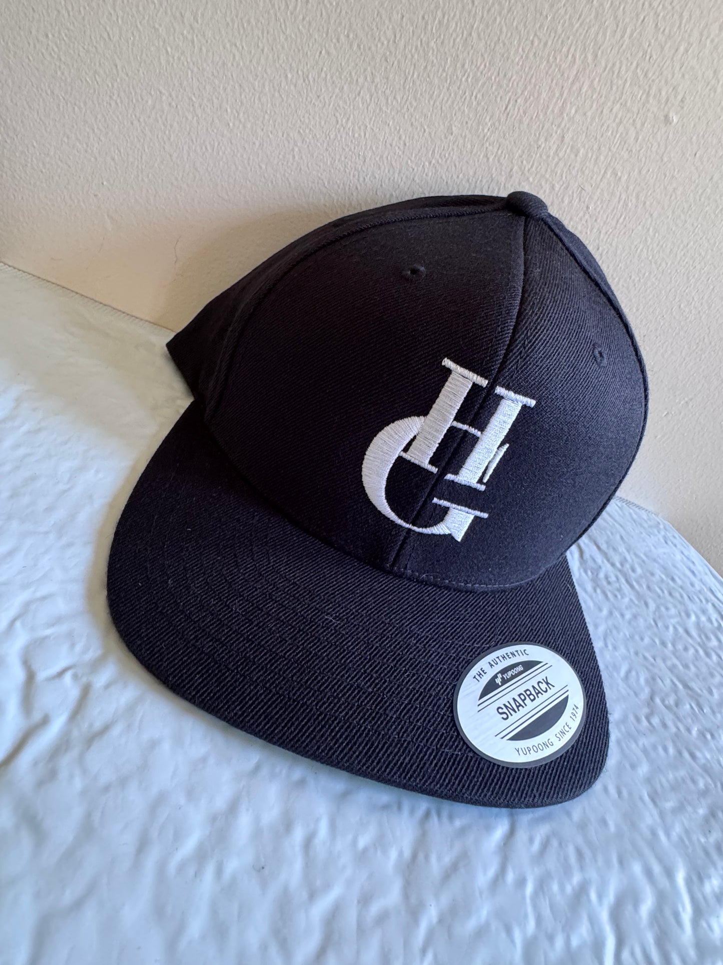 Hedges garage snap back